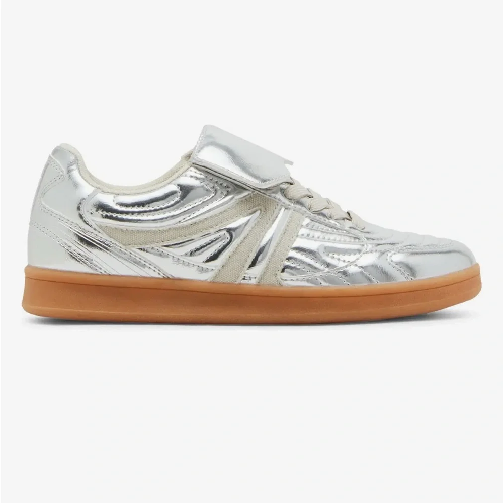 🆕 Steve Madden Silver MADRID Sneaker